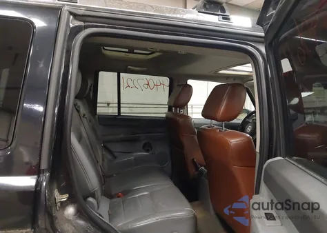 2006 Jeep Commander from USA, damaged, VIN 1J8HG48K36C131189